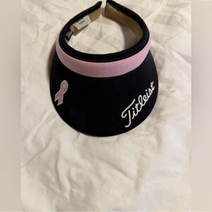 Titleist Women's Black and Pink Golf Visor